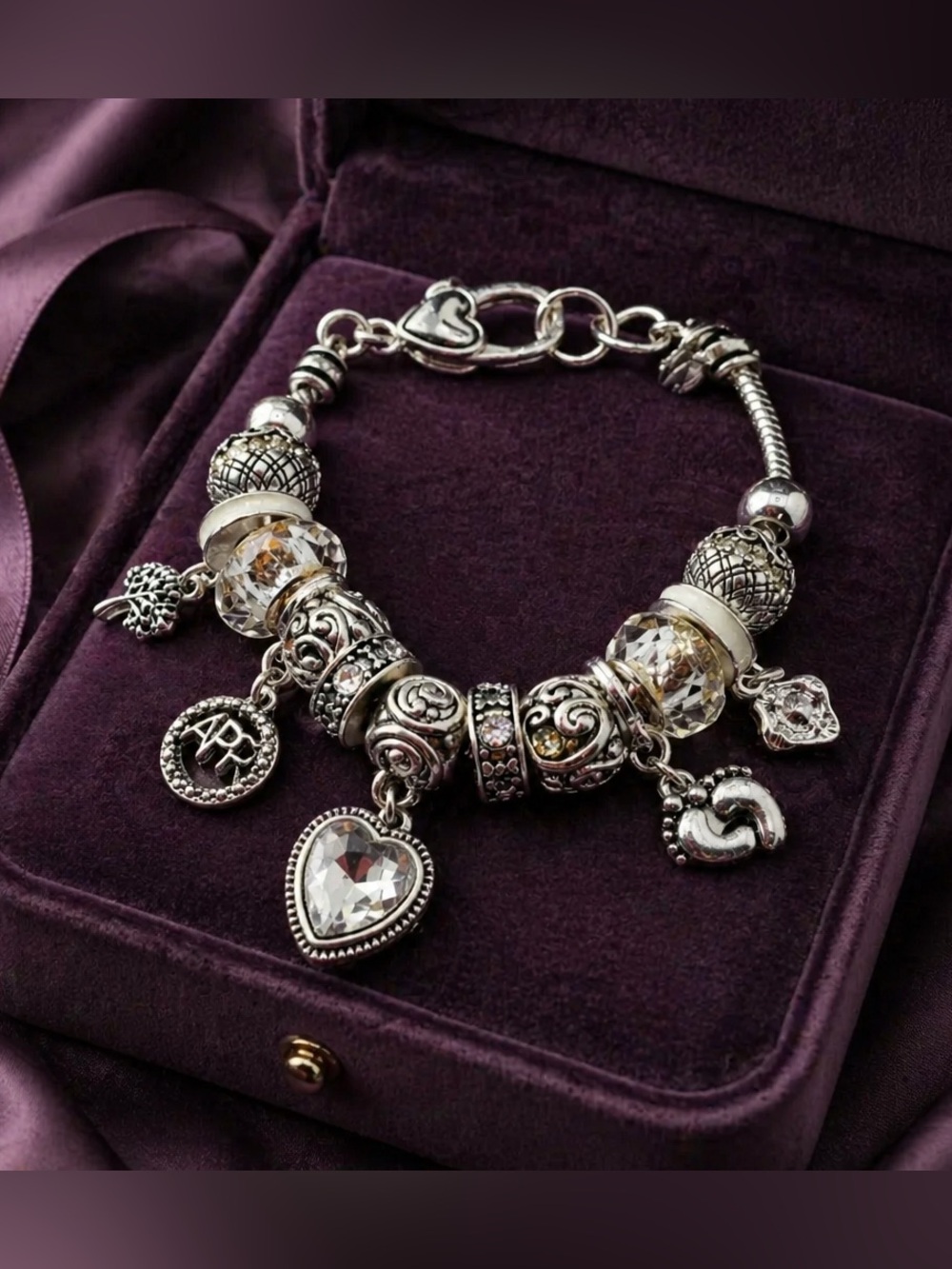 LANDAU Charm
Bracelet - April Heart
- Tree Of Life - Heart -
Foot